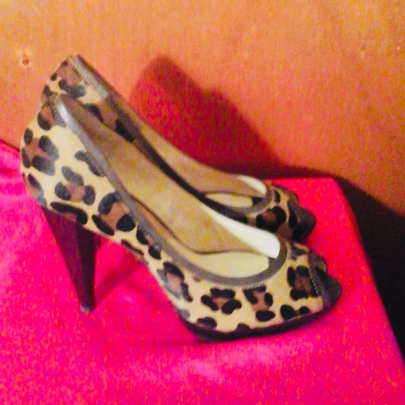 BNWT Michael by Michael Kors Heels - Picture 2 of 4
